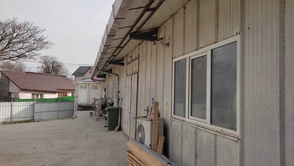 Inchiriez hala 250 mp