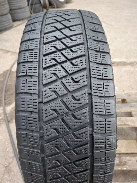 1бр. Бусова 215/70/15C Lassa Wintus 2