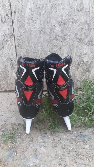 Продаю коньки с торгом