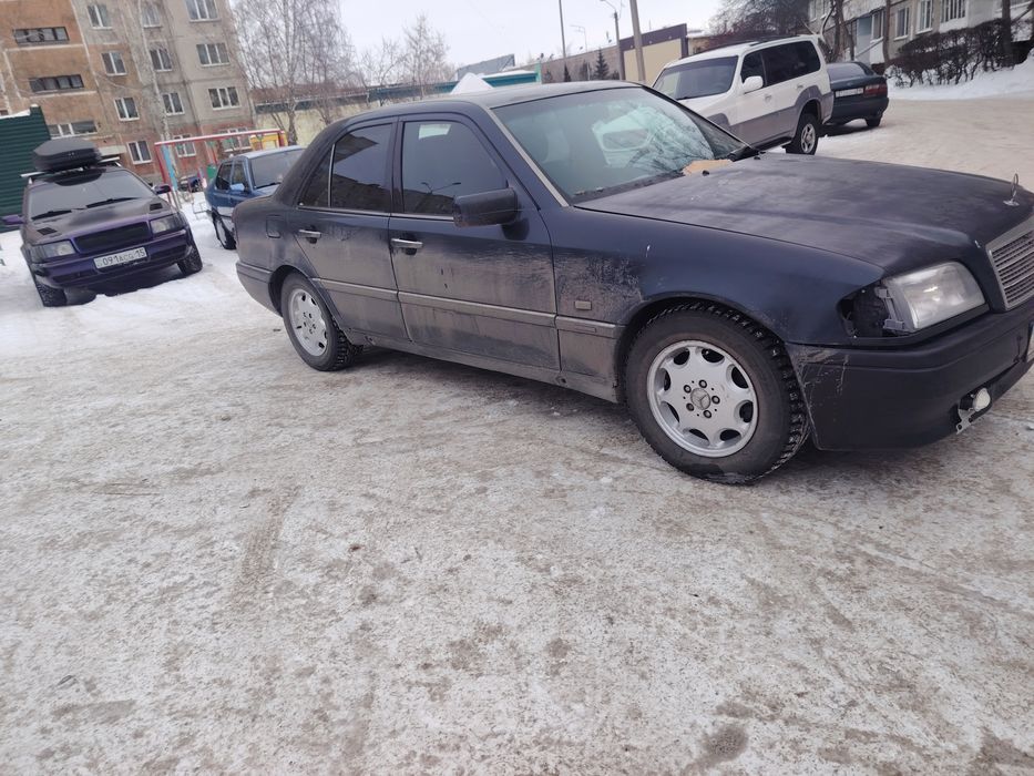 Продам мерседес с180 97  года
