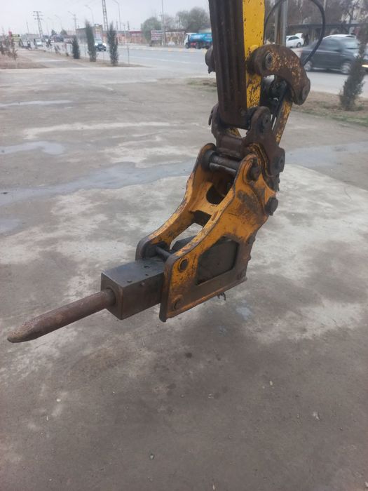 Отбойный молот на мини-экскаватор 55-60