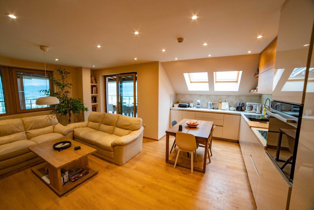 Продава се Многостаен апартамент в Благоевград, Освобождение - 135 кв.м за 945 €/кв.м - Снимка #3