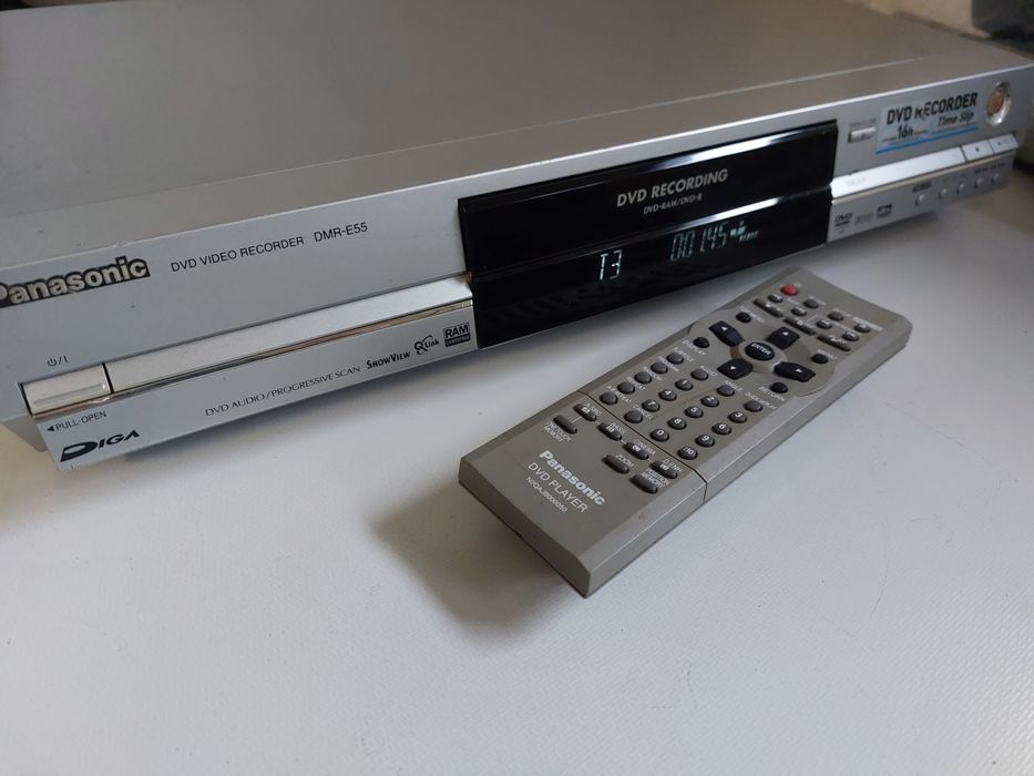 Panasonic DMR E55 DVD recorder în stare perfecta