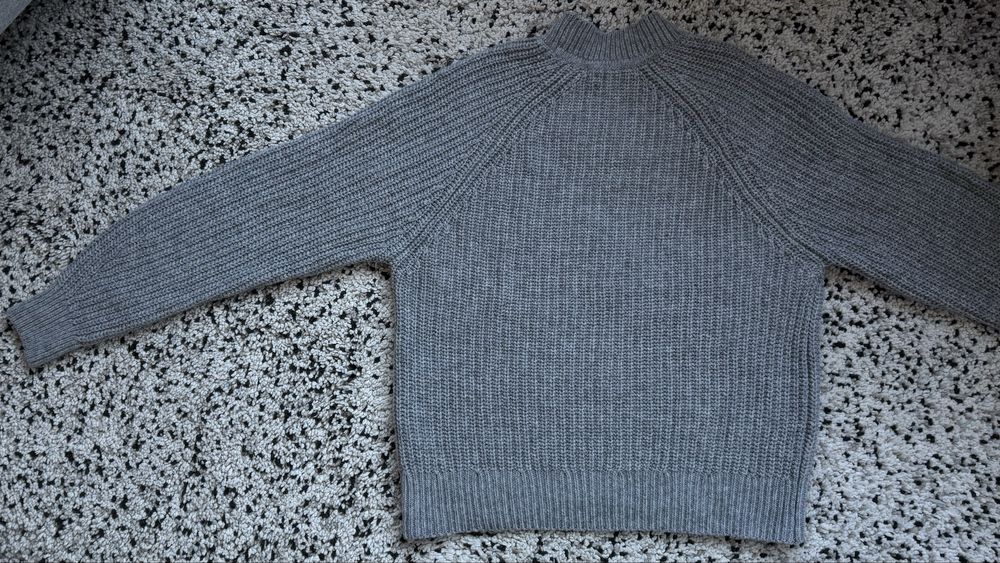 Дамски вълнен пуловер Tommy Hilfiger размер S-M