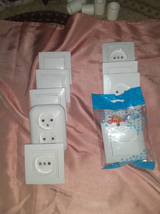 Розетка  выключатель