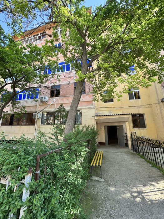 Нефтчилар/Санжарбек Фазоси 4хонали квартира сотилади, СРОЧНО!!