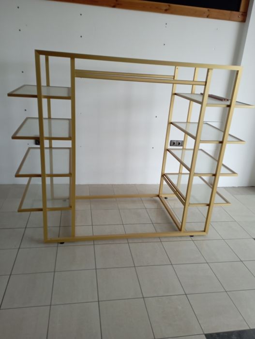 Луксозен Италиански стилаж.