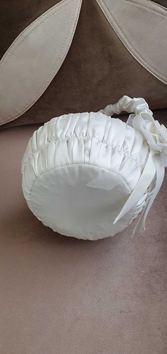 Coș de mireasă - pentru petale de flori