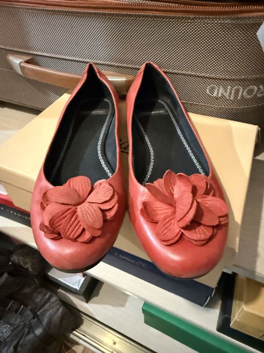 Продам б/у обувь