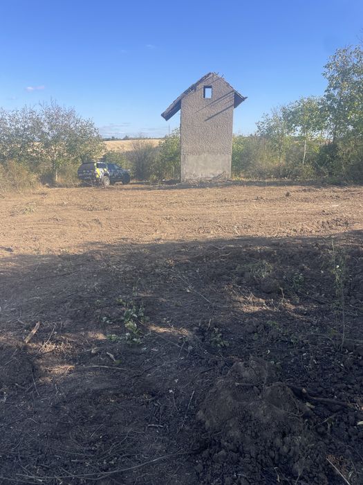 Парцел 1189кв.м с посройка в Плевен,м.Табак.чешма 56722. 723. 1138