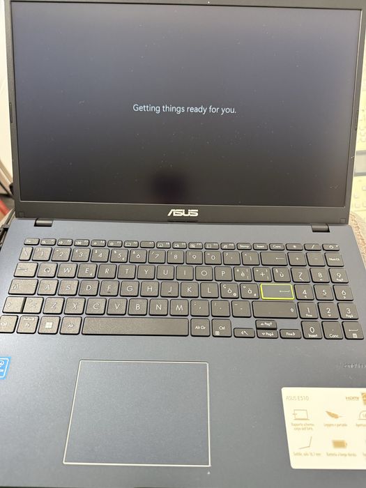 Laptop Asus E510M