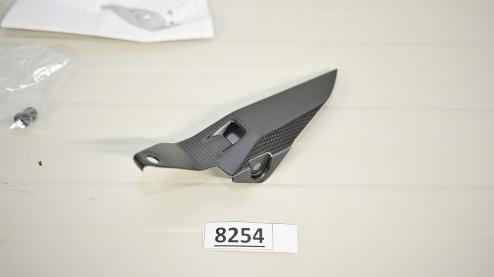 Aripa protectie lant carbon Ducati Performance 899 959