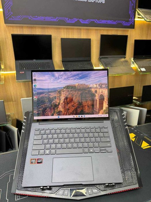Noutbuk Asus Zenbook 14 AMD Ryzen AI 7 350 32/1TB 14.0 WUXGA IPS Senso
