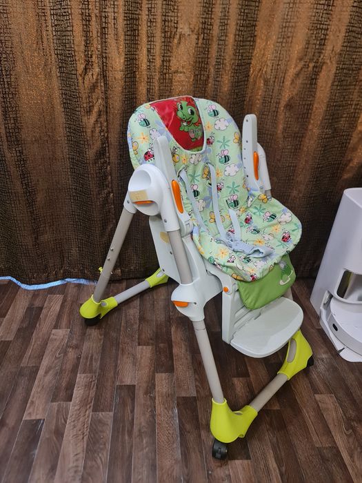 Продаю детский стульчик chicco