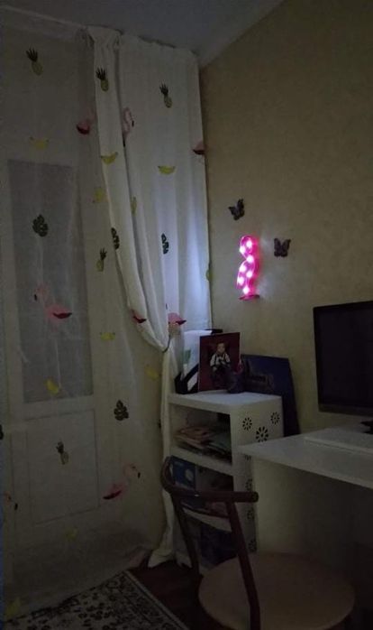 Продам комплект штор в детскую.