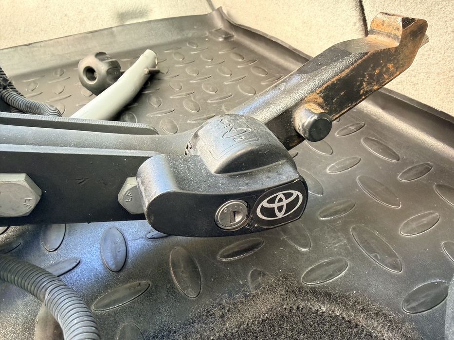 Багажник за велосипеди за Тойота