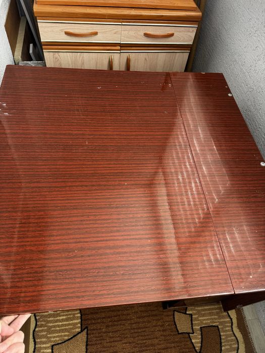 Продам стол книжка