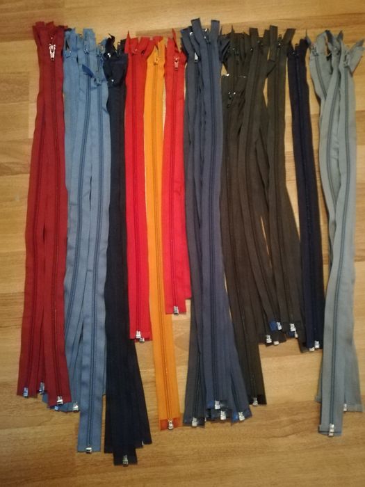 Fermoare cu un cursor