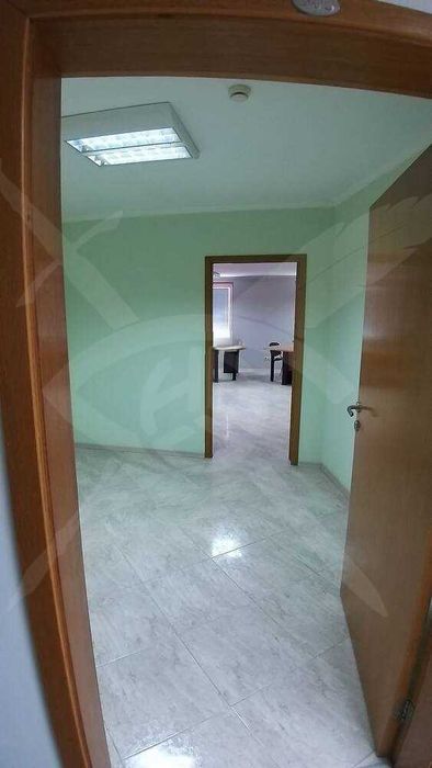 Дава се под наем Офис в Пловдив, Център - 63 кв.м за 598.23 € - Снимка #2