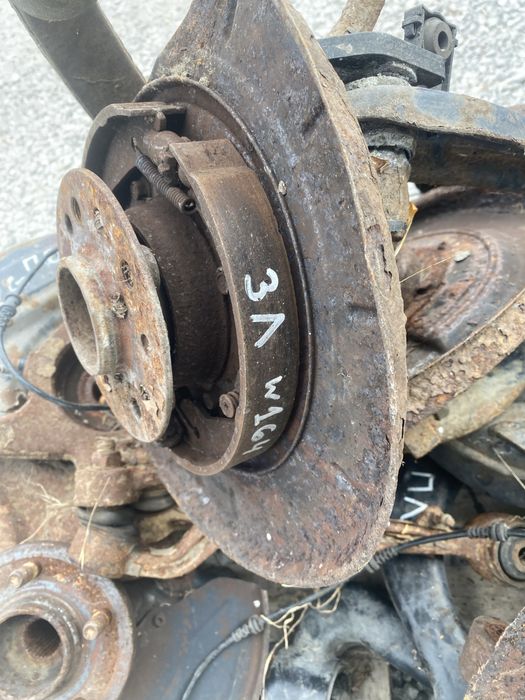 Лагер главини Mercedes и Range Rover