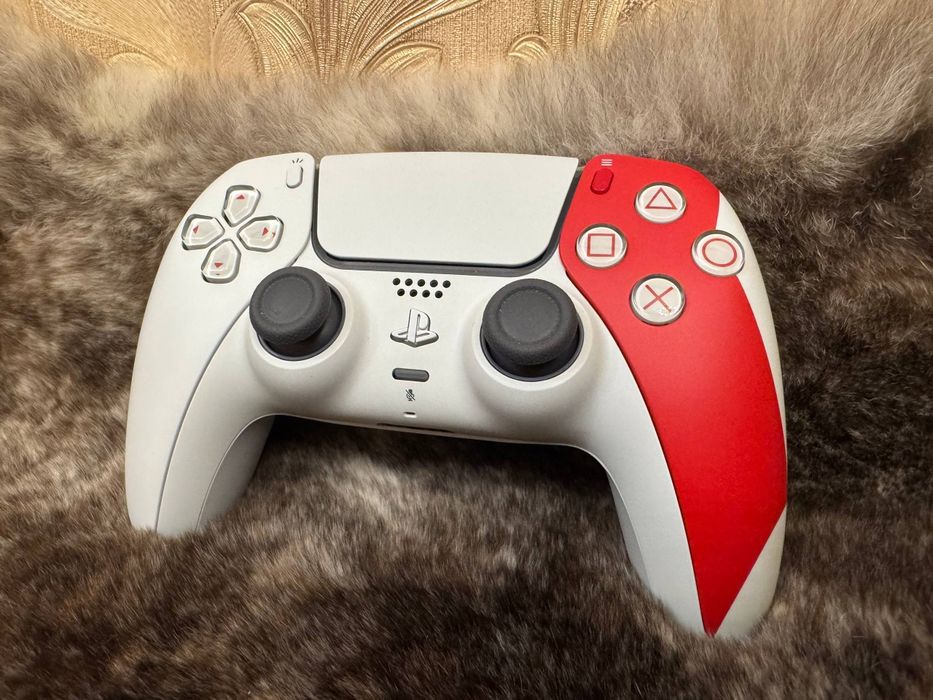 Dualsense limited edition God of War