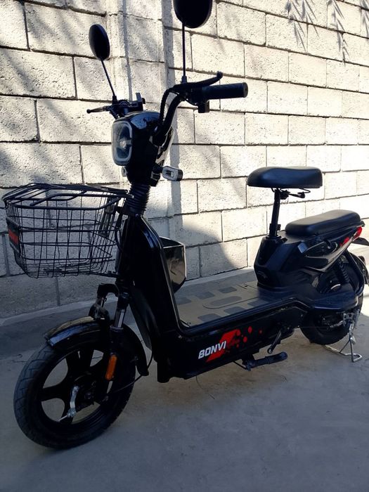 Bonvi elekto skuter