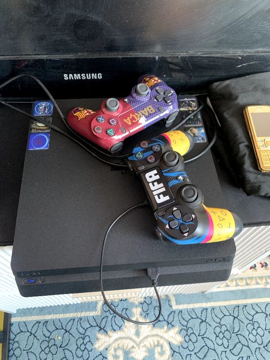 Playstation 4slim 1tb.