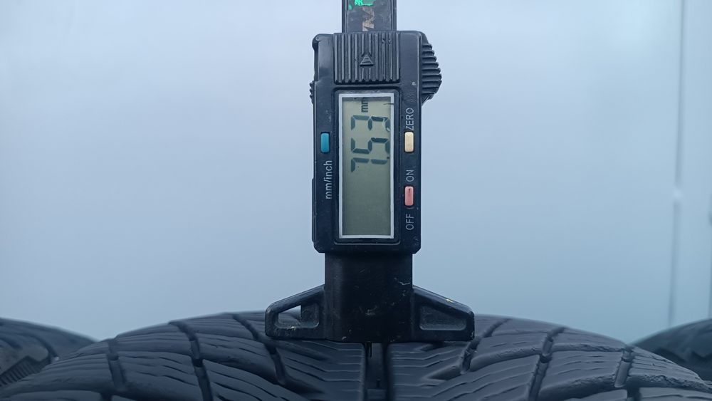 235/50/19 Michelin