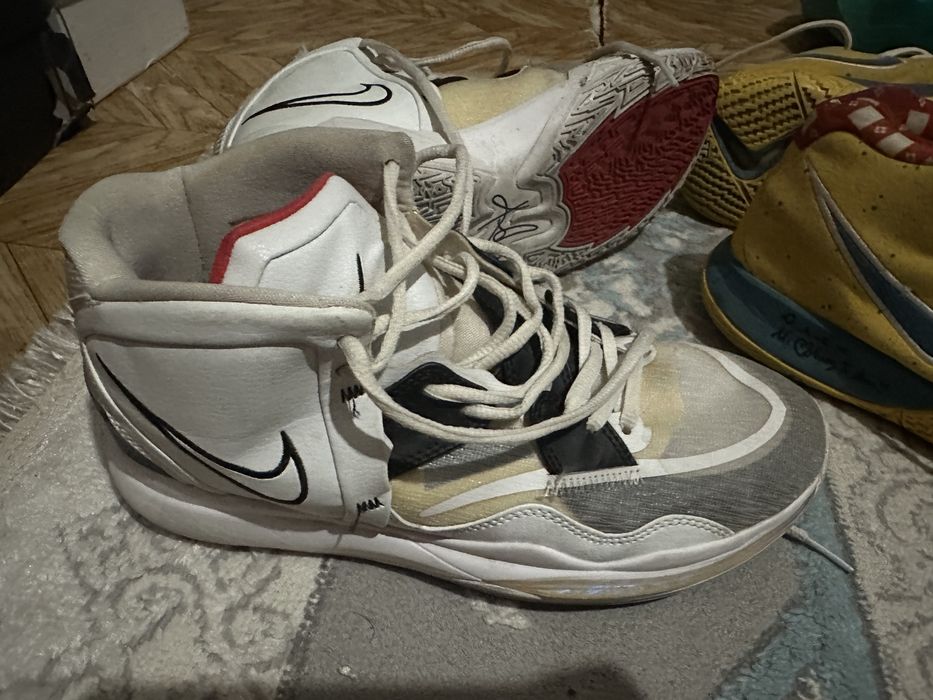 Баскетбольный кроссовки