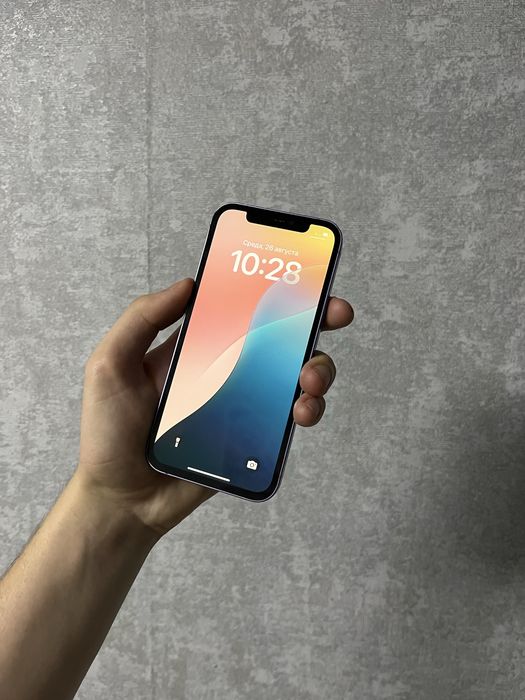 Продам айфон 12 на 128
