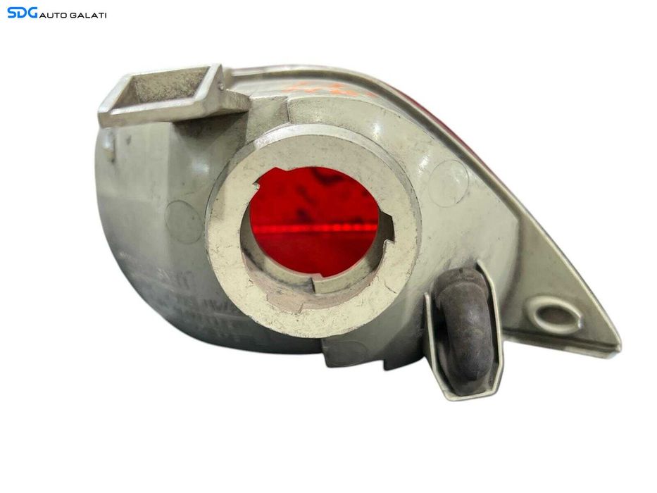 Stop Lampa Tripla Ceata Dreapta Spoiler Bara Spate Ford Focus 1 Hatchback 1998 - 2004 Cod 1M51-15K272-A 1M51-15500-A [LR0503]