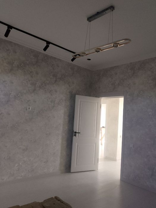 Sotiladi. 2 qavatli hovli tamirlangan holda