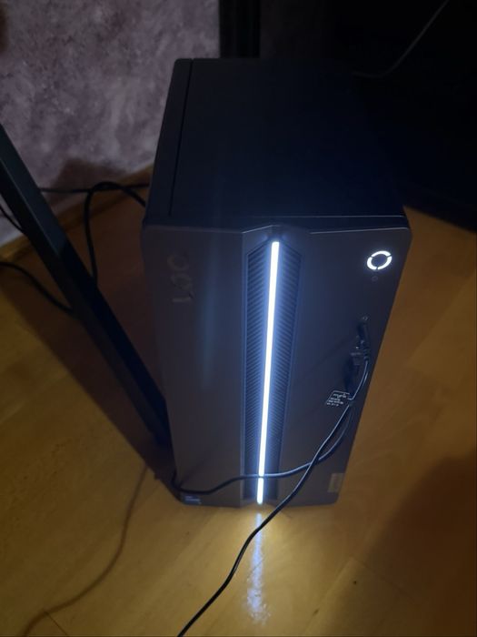 Intel i5-14400F, RTX 3050 6GB, 16GB DDR5, SSD 512GB, Windows 11. Funcționează perfect, ideal pentru gaming.