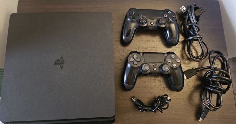 Ps 4 slim 1tb/ ИГРЫ В ПОДАРОК!