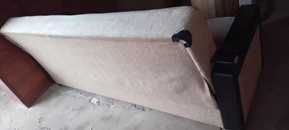 Мек диван ставащ на легло
