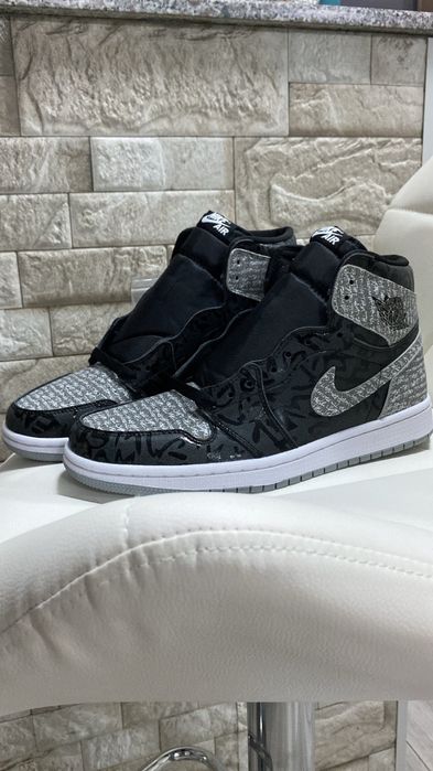 Nike Jordan 1 Rebellionaire (39-44)