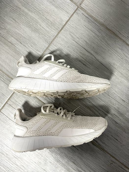 Pantofi sport Adidas marimea 39