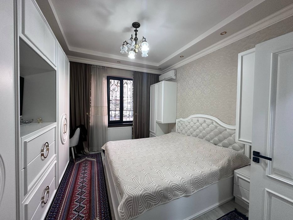 Қулей локацияда 2 қаватли ховли уй сотилади