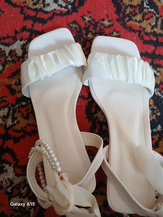 Ayollar yozgi tuflisi