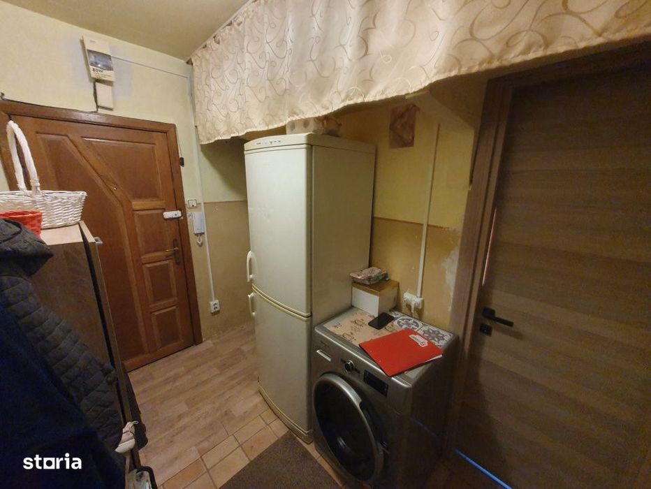 Apartament 2 camere, etaj 2, centrala proprie - Zona Steaua