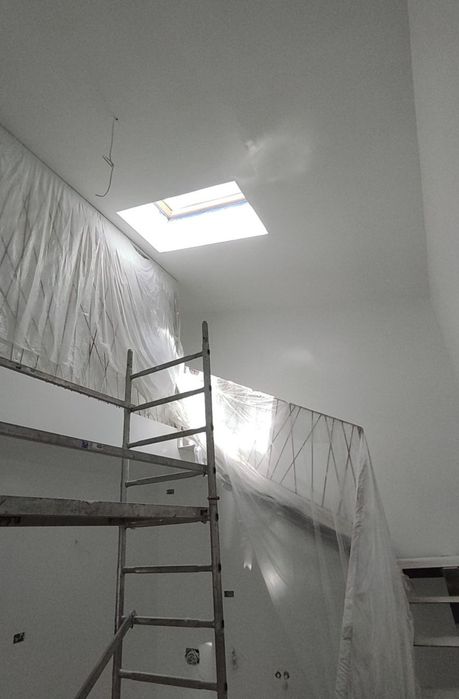 Zugrav Oradea | Finisaje profesionale la pret corect- Disponibil imediat- Zugrăveli, Glet, Rigips, Gresie, Faianță, Parchet