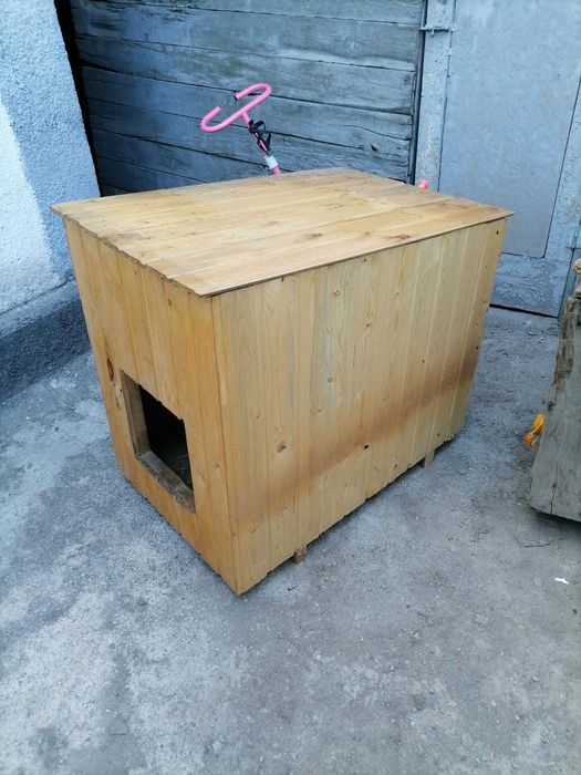 Продам утепленную большую будку