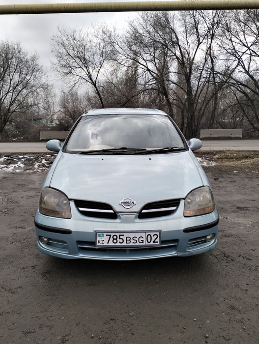 Nissan Tino продам