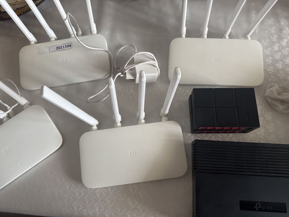 Роутер router mi xiaomi 4A б//у 4000