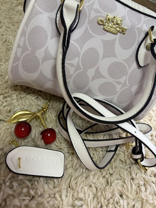 Geanta alba Coach