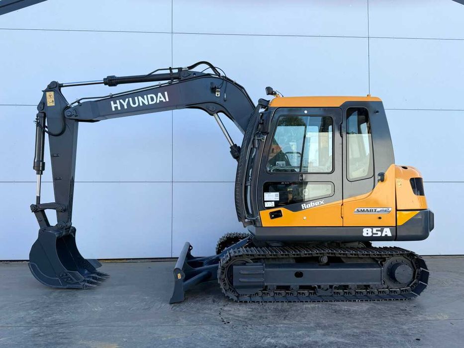 Мини багер Hyundai R85A – 77 к.с., 8.1 т, Нов 2026 (с видео)