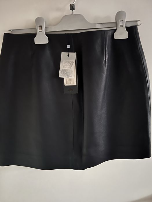 Fusta piele naturala, Tommy Hilfiger, noua cu eticheta mas S .