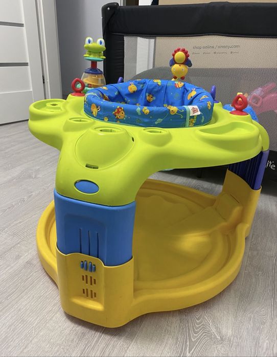 Centru de activitati bebe Bright Starts