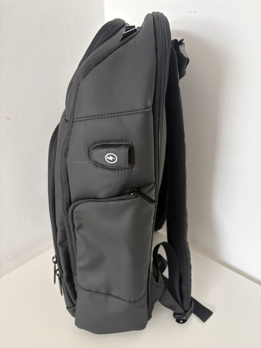 Rucsac profesional GIFTX Centro laptop 17” – extensibil, impermeabil, USB – Nou