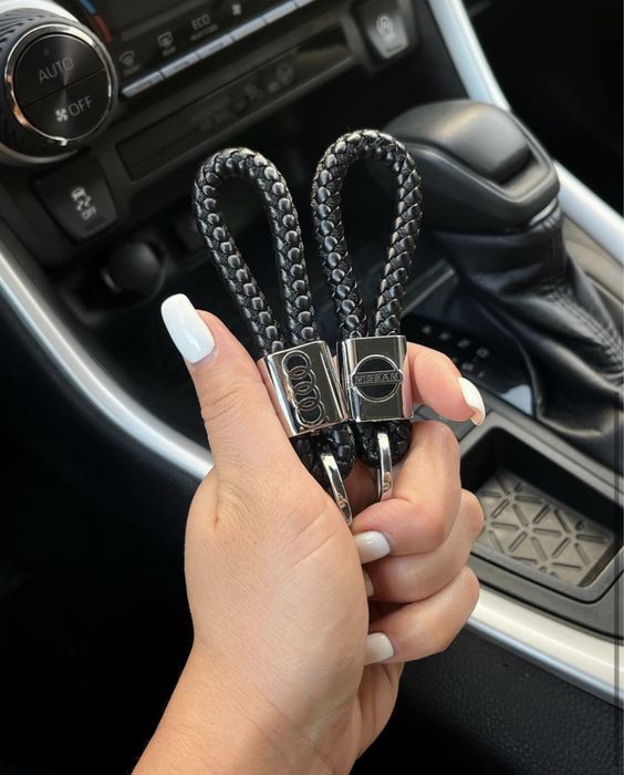 Брелок на ключи